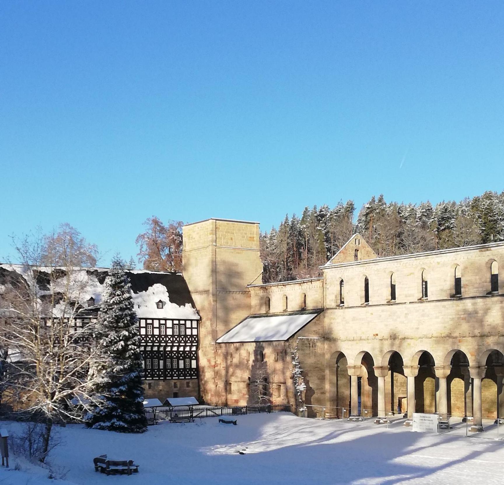 Fewo An Der Klosterruine Paulinzella Mit Kostenfreien Parkplatz Und Wlan 외부 사진
